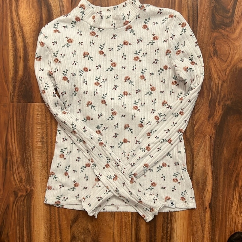 Abercrombie kids -  lightweight sweater - stretchy- roses - girls 11/12